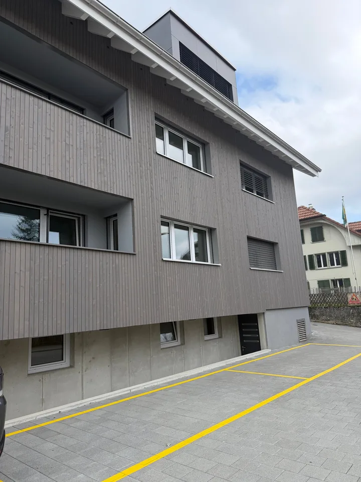 Appartamento moderno 3.5 locali con grande terrazza e balcone
