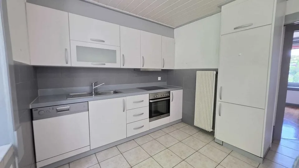 Schönes 4-Zimmer-Apartment mit Balkon in ruhiger Nachbarschaft