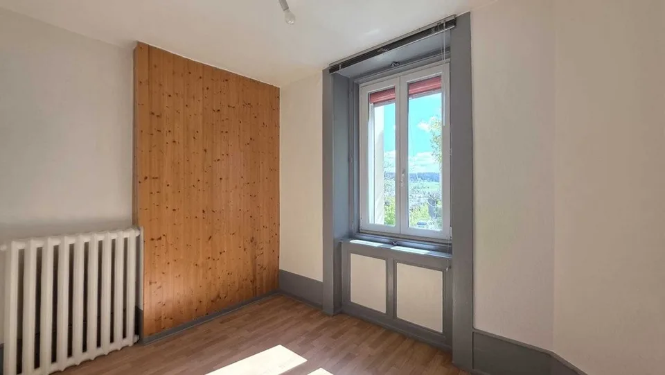 Schönes 4-Zimmer-Apartment mit Balkon in ruhiger Nachbarschaft