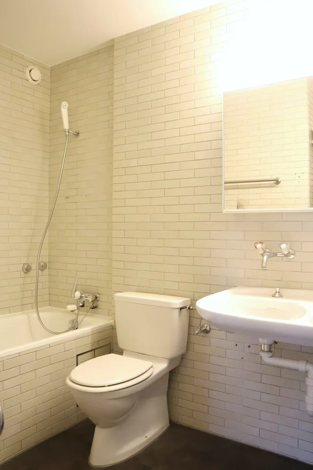 Appartement de 4 pièces situé au calme à Biel-Benken – photo 10 sur 11