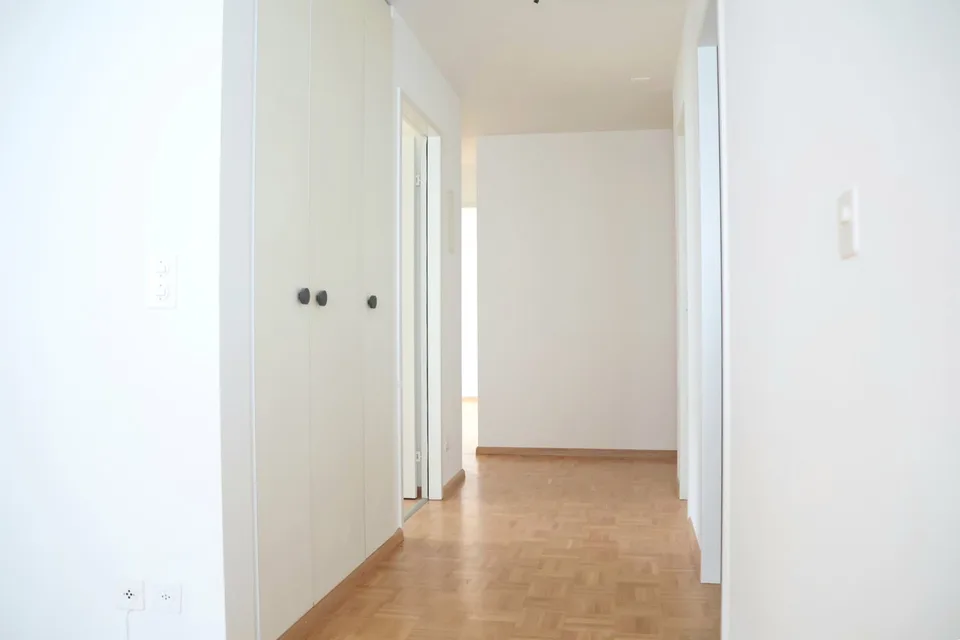 Appartement de 4 pièces situé au calme à Biel-Benken – photo 7 sur 11