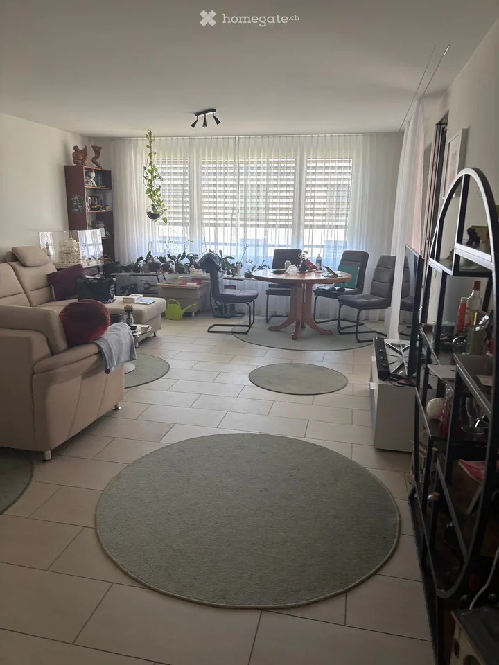 schöne helle 2 Zimmer Wohnung zu vermieten ab 01.10.2026