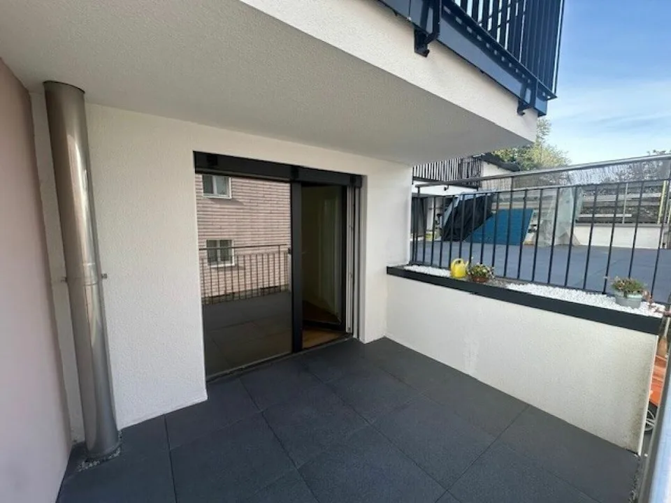 Flexible, modern commercial premises, new building