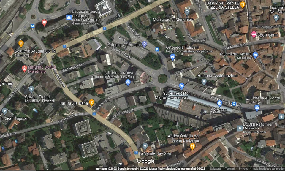 Affittasi magazzino di grande superficie in centro a Mendrisio prossimità Fox Town