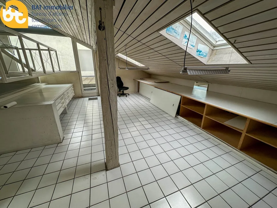 Sierre - ufficio loft mansardato con ampia terrazza - Gobet