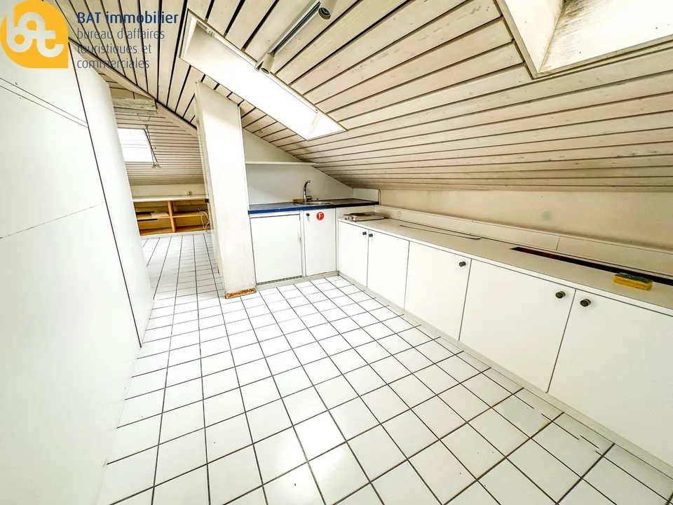 Sierre - ufficio loft mansardato con ampia terrazza - Gobet