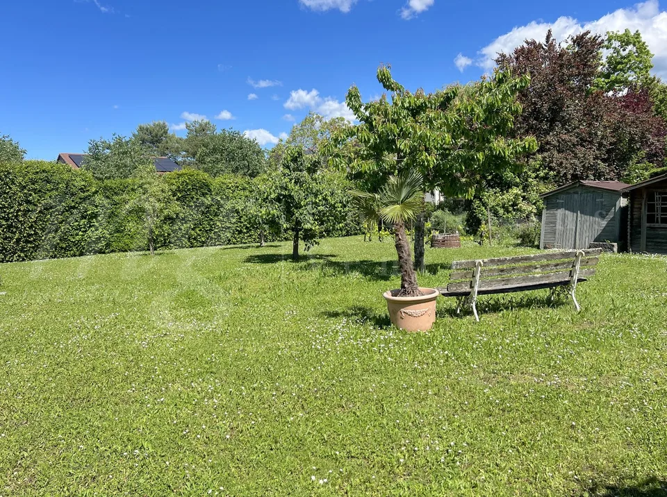 SUPERBE MAISON INDIVIDUELLE DE 250 m2 hab - RAVISSANT JARDIN CLOTUREE - ARBORISE - ET CALME DE 1100 m2