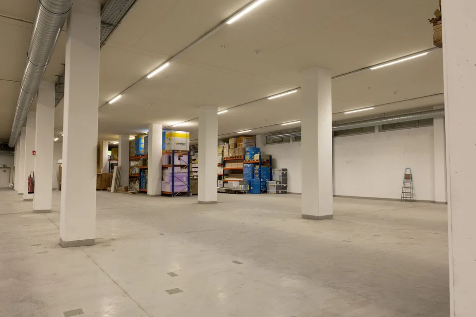 Profondément dans la chance de stockage - plus que juste une pièce rentre ici – photo 9 sur 10