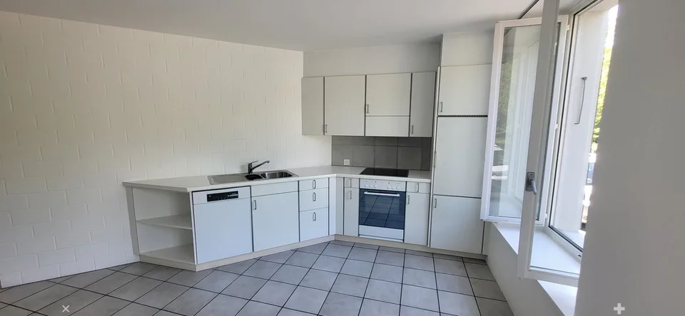 Charmante 3-Zimmerwohnung, Hochparterre rechts, an der Schüss
