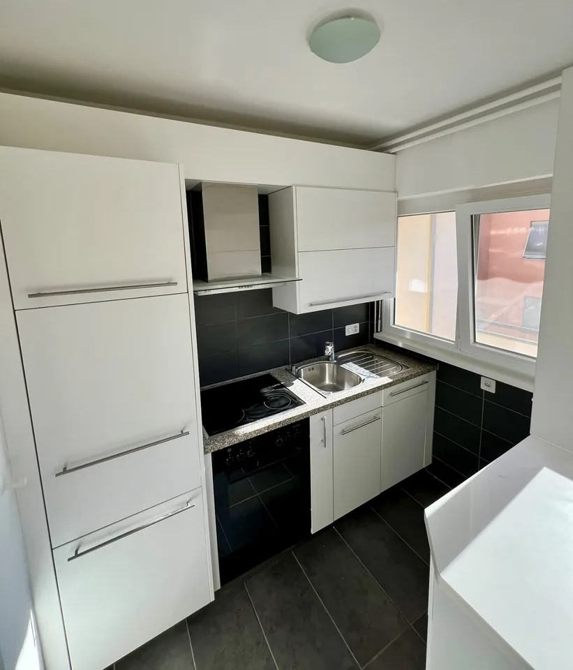 Mietet man ein hübsches und helles Einzimmerapartment, das kürzlich renoviert wurde – Foto 7 von 12
