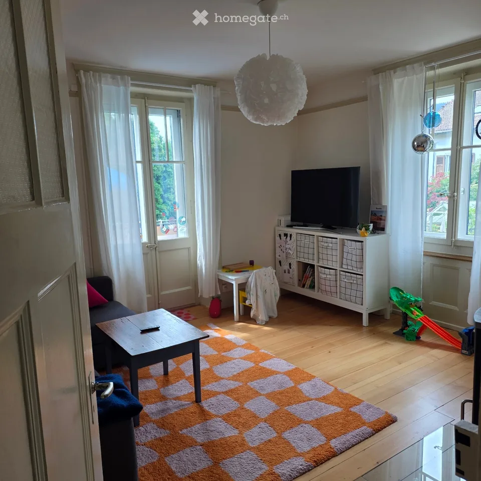 Wohnung zur Miete - 3 Zimmer mit Balkon und überdachter Garage