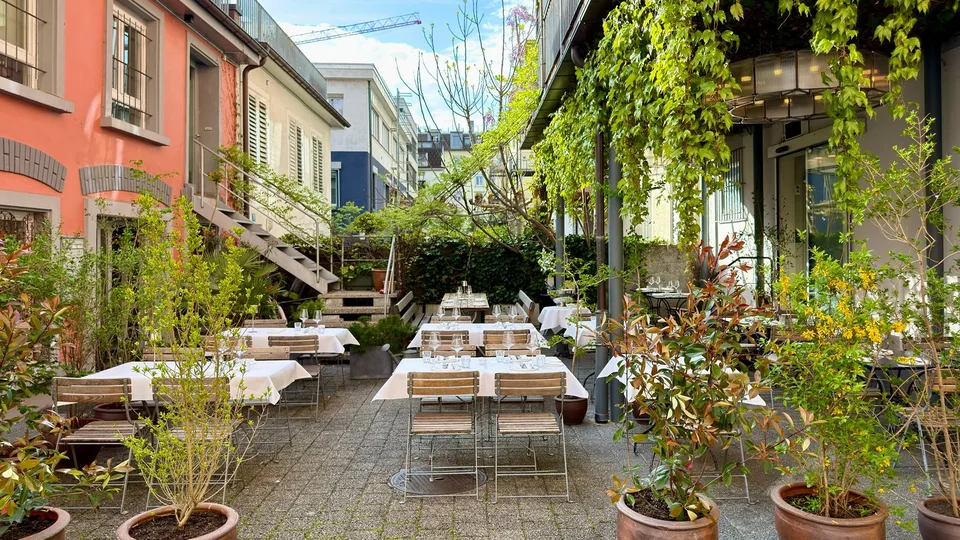 Etabliertes Zürcher Stadtrestaurant an einzigartiger Lage im Kreis 4