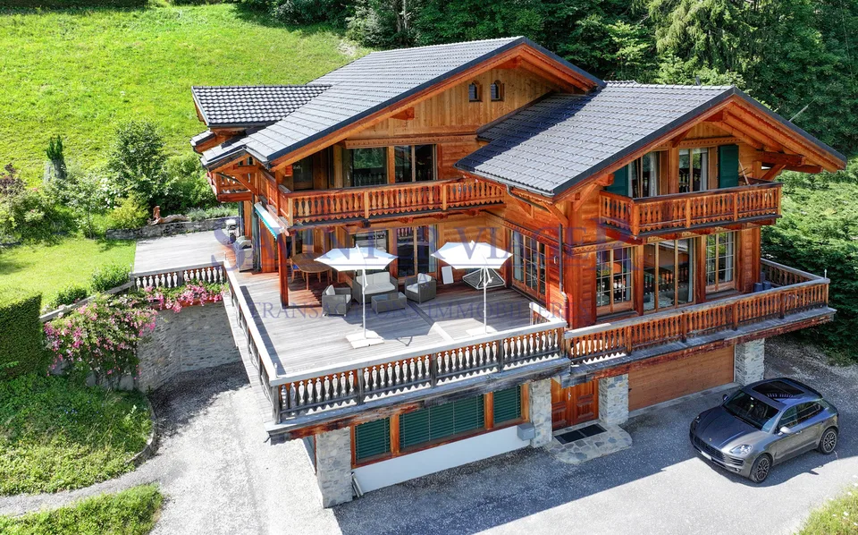 Champéry, Chalet d'Exception de 450 m2 habitables - Viager occupé