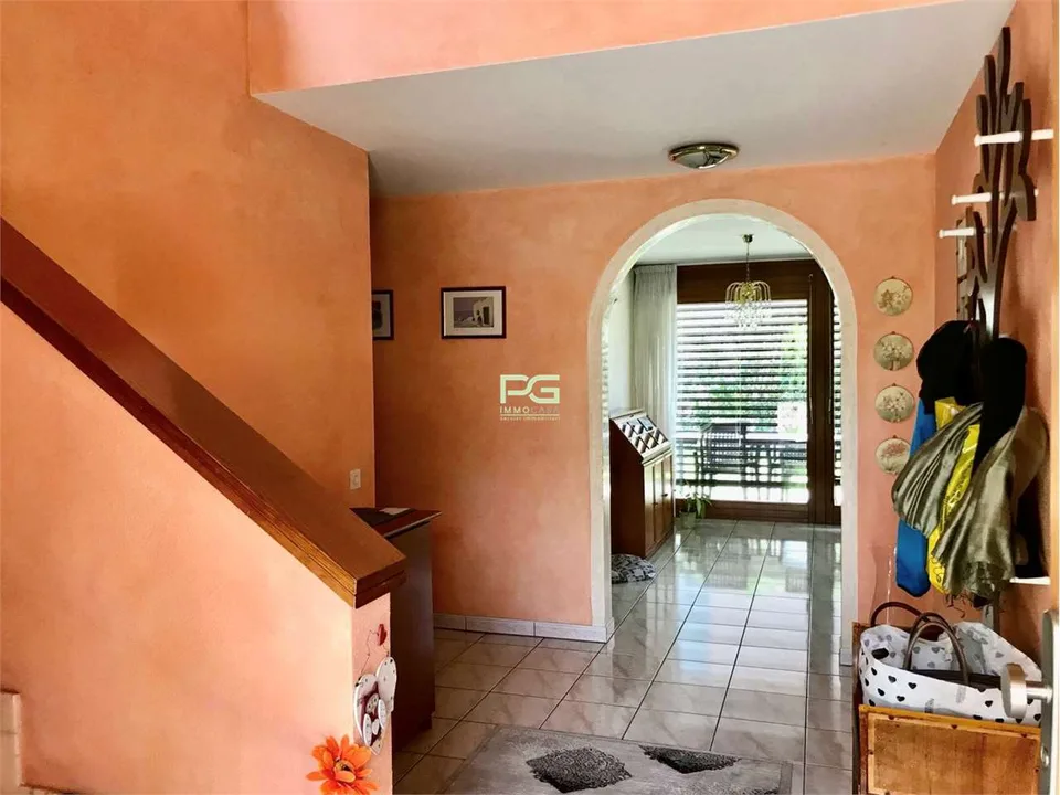 Casa unifamiliare con giardino