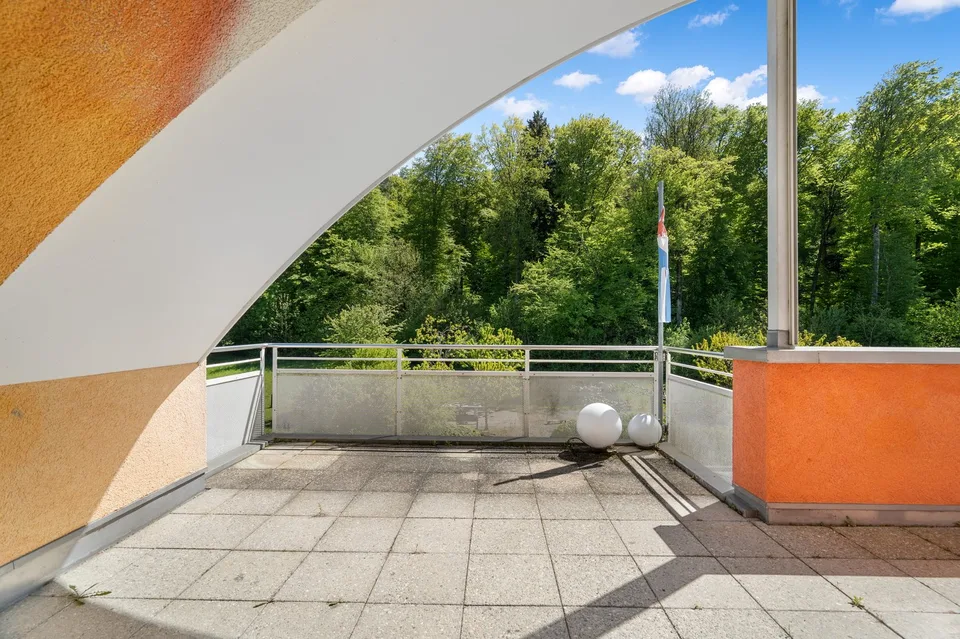 Appartamento individuale e luminoso di 3,5 locali mansardato con vista panoramica