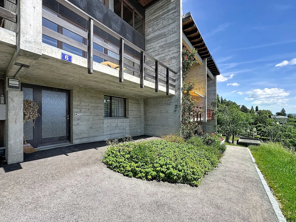 Maison mitoyenne contiguë avec terrasse privative