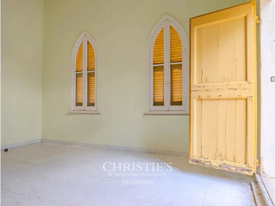 Elegant Villa for Renovation with Sea View in Zoagli – photo 12 of 13