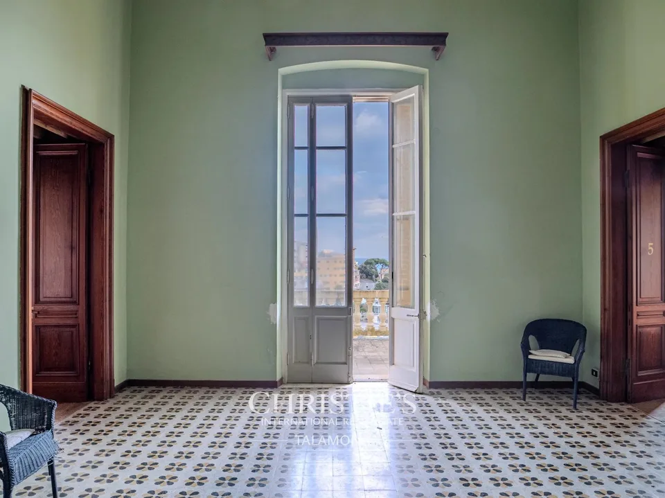 Elegant Villa for Renovation with Sea View in Zoagli – photo 6 of 13
