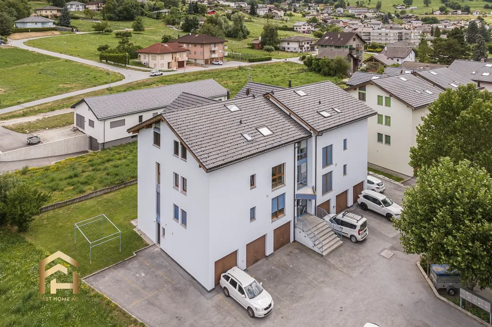 Appartamento tranquillo di 4,5 locali ad Agarn con posto giardino – foto 12 di 13
