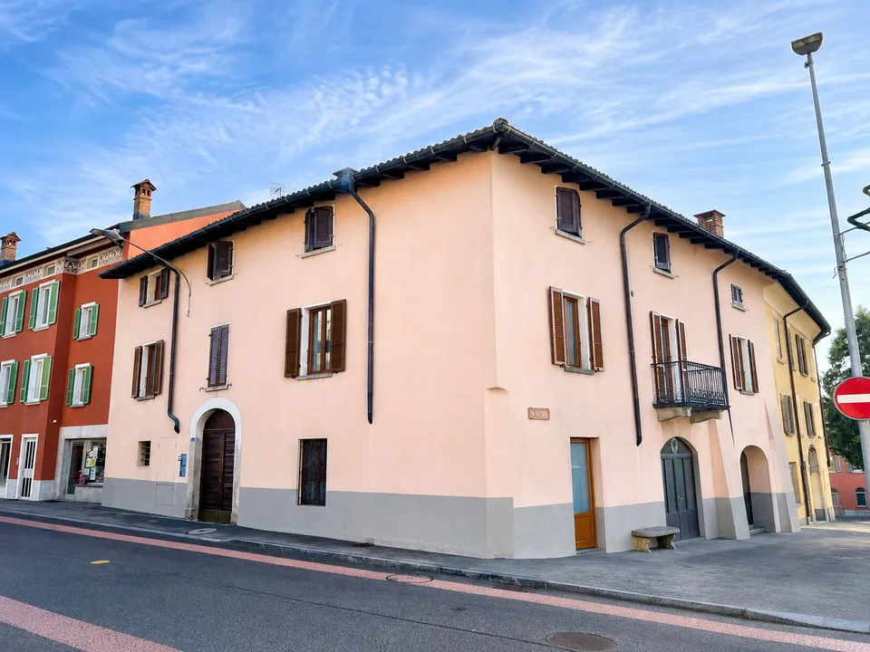 Comoda casa bifamiliare, due appartamenti di 4.5 locali