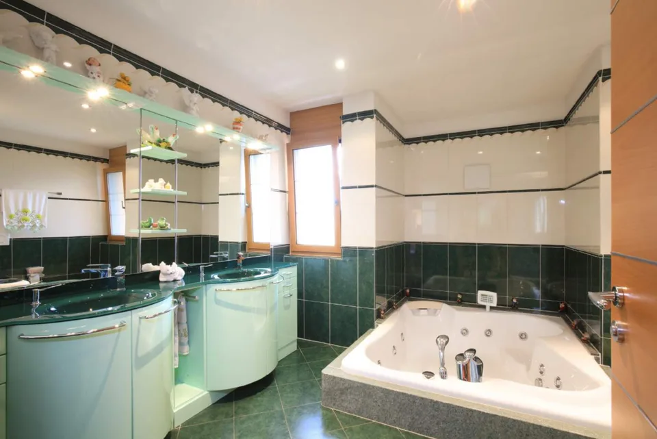 7.5 Zimmer Einfamilienhaus in Claro – Foto 12 von 12