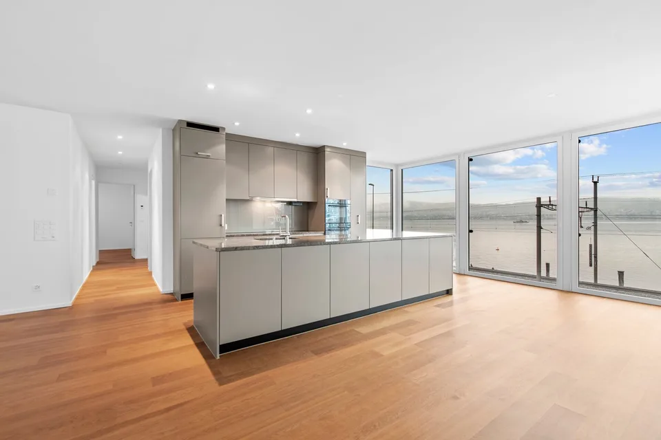 RESERVIERT Das Fenster zum See
