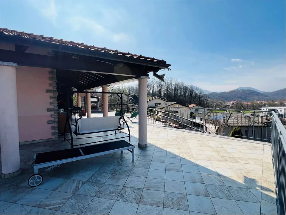 Villa zur Verkauf in Marchirolo – Foto 7 von 13