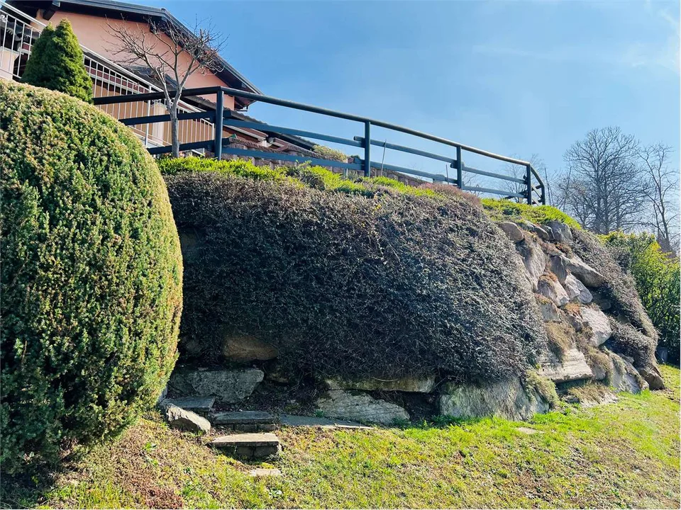 Villa zur Verkauf in Marchirolo