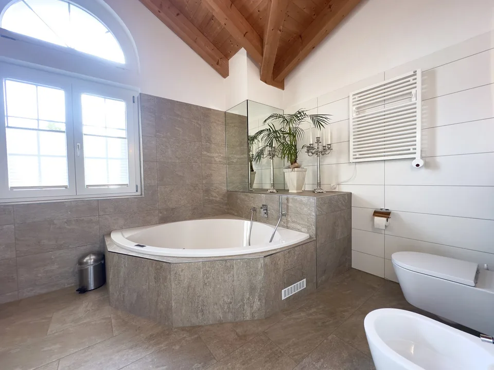 RESERVIERT! Premium-Einfamilienhaus mit viel Platz & Privatsphäre in H – Foto 9 von 13