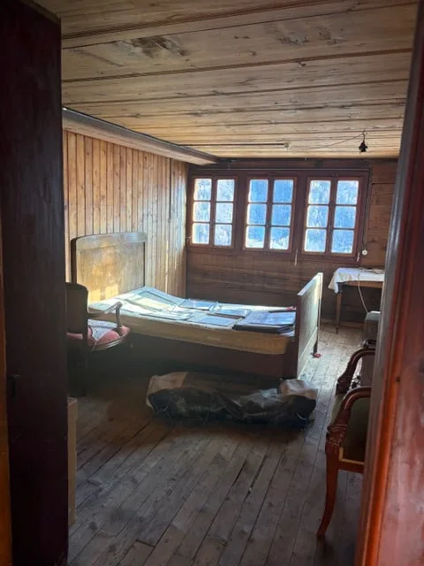 A rénover entièrement, Chalet traditionnel de 7 pièces - Anniviers – photo 12 sur 14