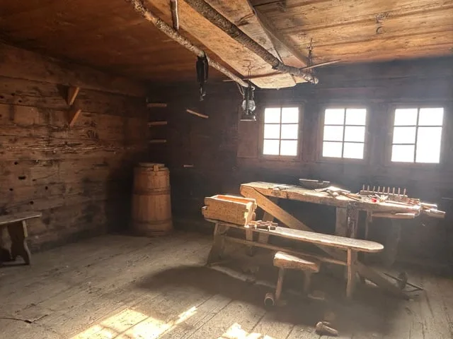 A rénover entièrement, Chalet traditionnel de 7 pièces - Anniviers – photo 13 sur 14