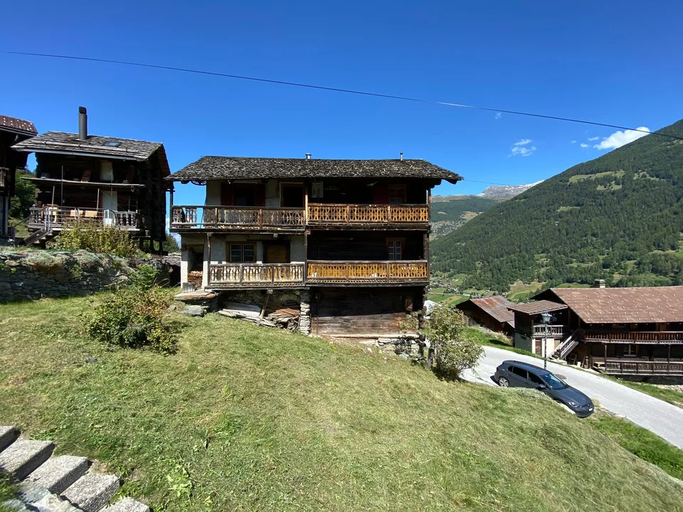 A rénover entièrement, Chalet traditionnel de 7 pièces - Anniviers – photo 6 sur 14