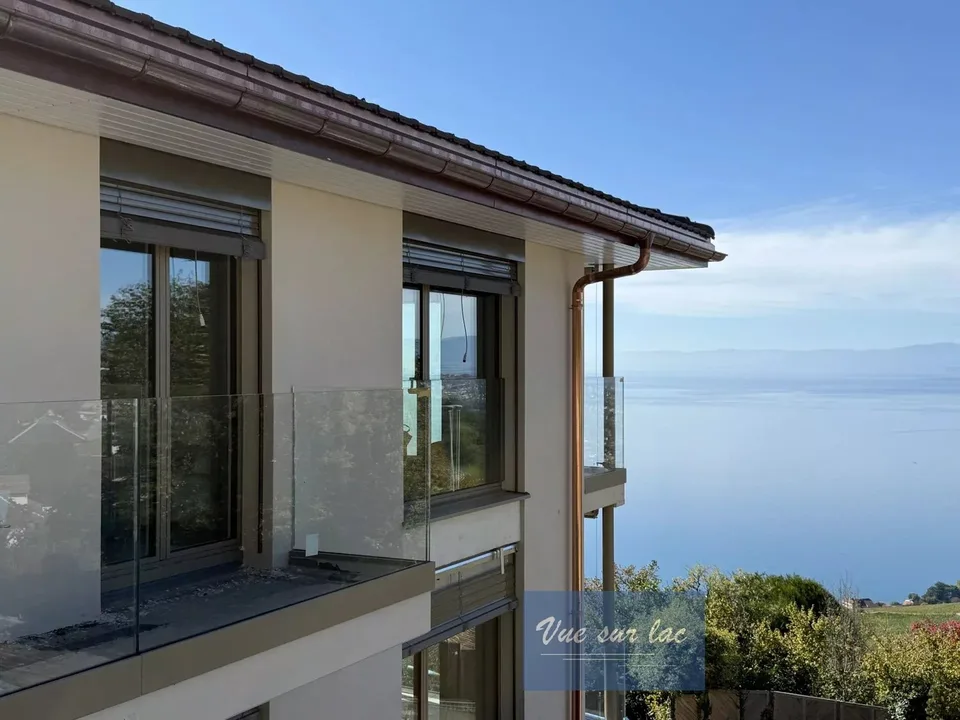 Appartement neuf avec jardin, vue panoramique sur le lac! – photo 10 sur 13