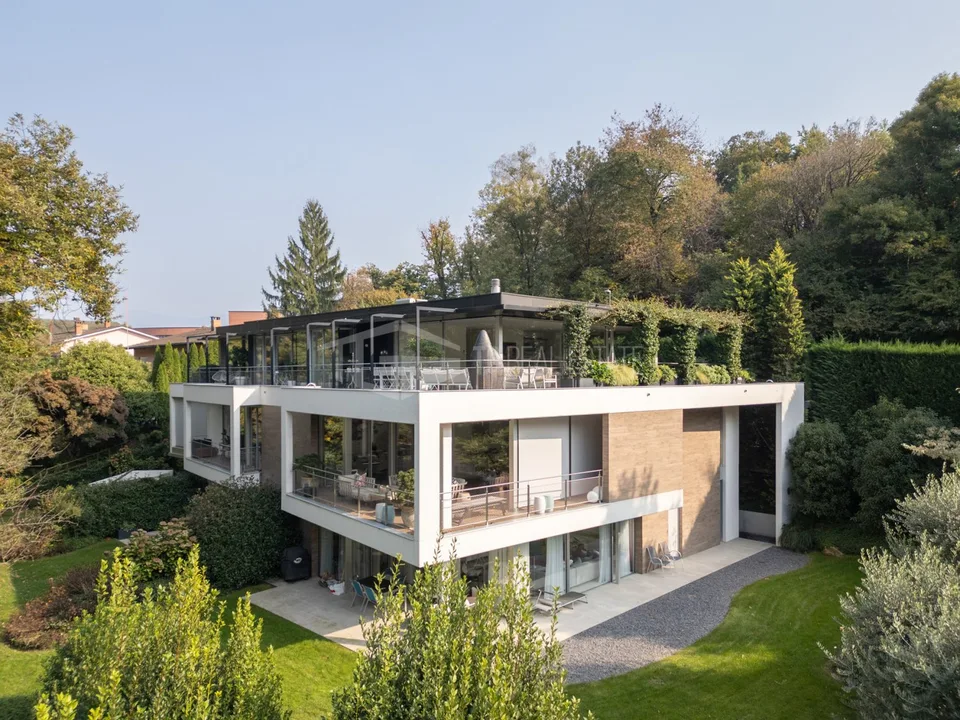 SPLENDITO TRIPLEX CON PIACEVOLE PRIVACY