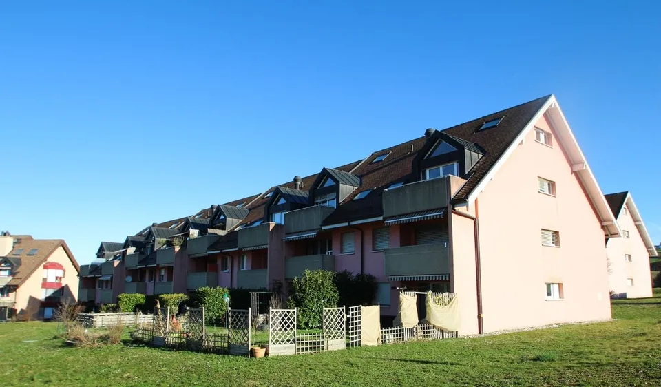 Charmante 3.5-Zimmer-Wohnung mit Balkon - 1. Stock