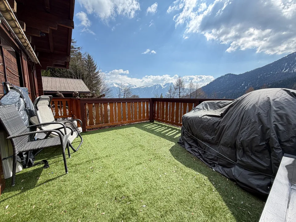 Südwest ausgerichtetes Chalet am Waldrand in Ovronnaz/Valais – Foto 15 von 22