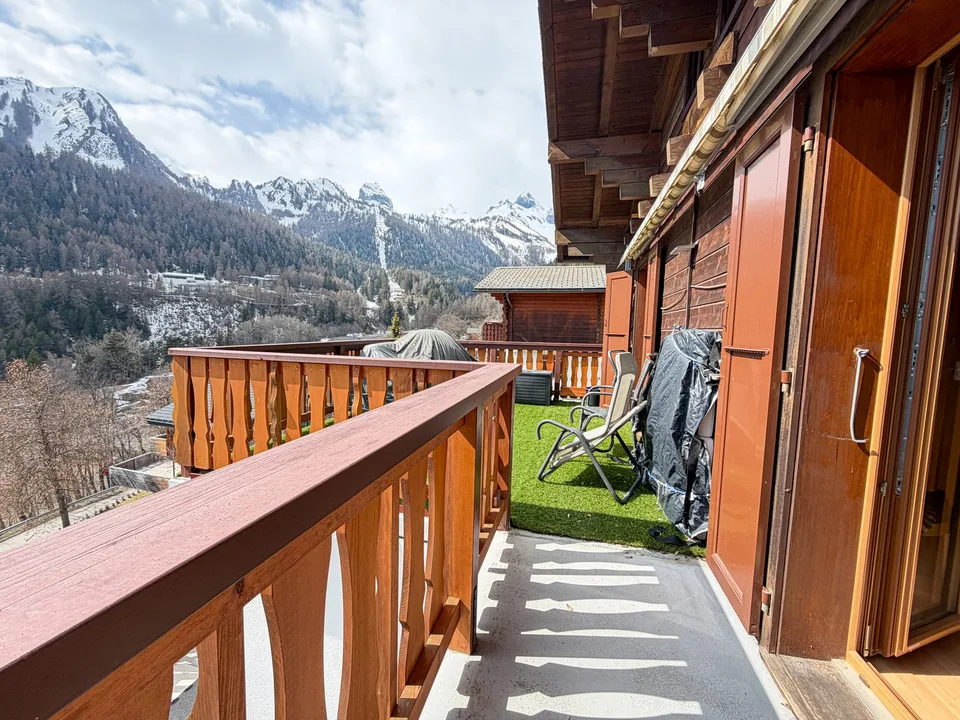 Südwest ausgerichtetes Chalet am Waldrand in Ovronnaz/Valais – Foto 14 von 22