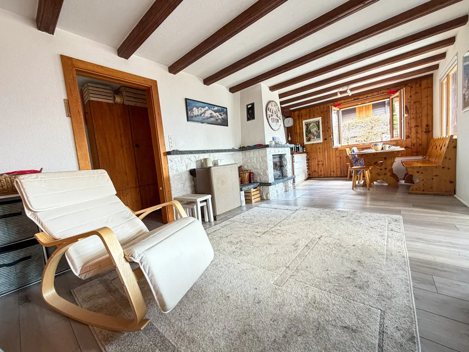 Südwest ausgerichtetes Chalet am Waldrand in Ovronnaz/Valais – Foto 6 von 22