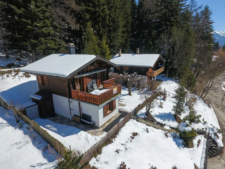 Südwest ausgerichtetes Chalet am Waldrand in Ovronnaz/Valais – Foto 21 von 22