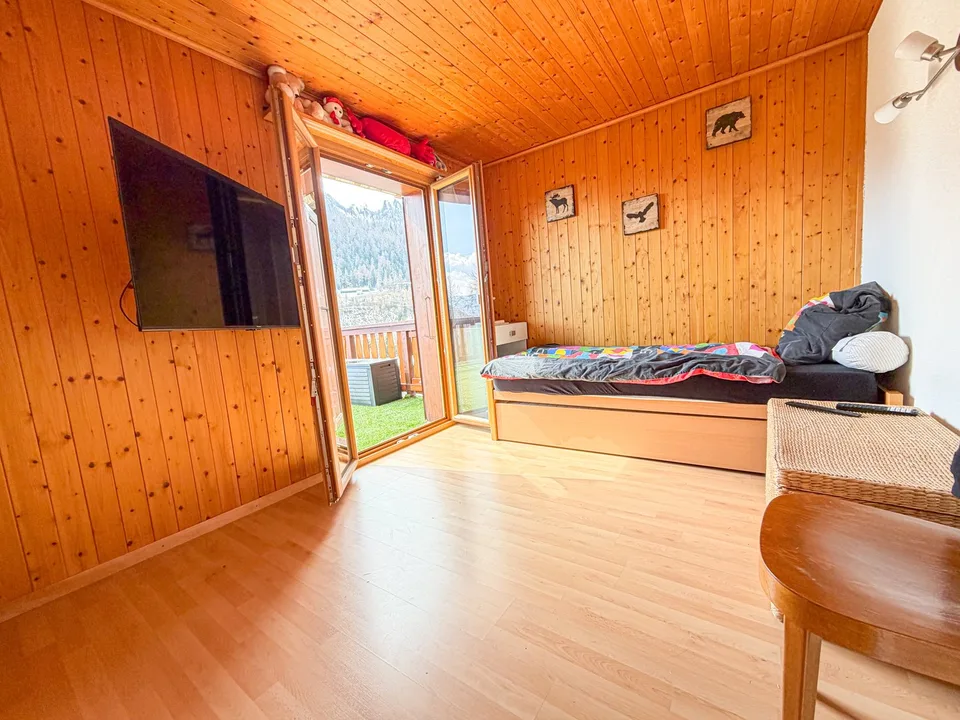 Südwest ausgerichtetes Chalet am Waldrand in Ovronnaz/Valais – Foto 11 von 22