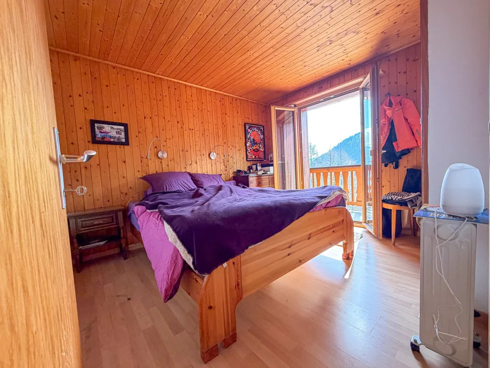 Südwest ausgerichtetes Chalet am Waldrand in Ovronnaz/Valais – Foto 10 von 22