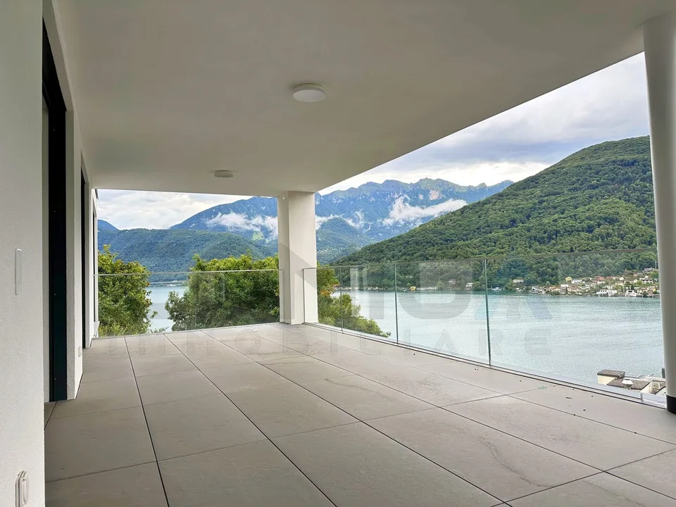 VICO MORCOTE Neue moderne Villa 7.5 Lokale Seeblick