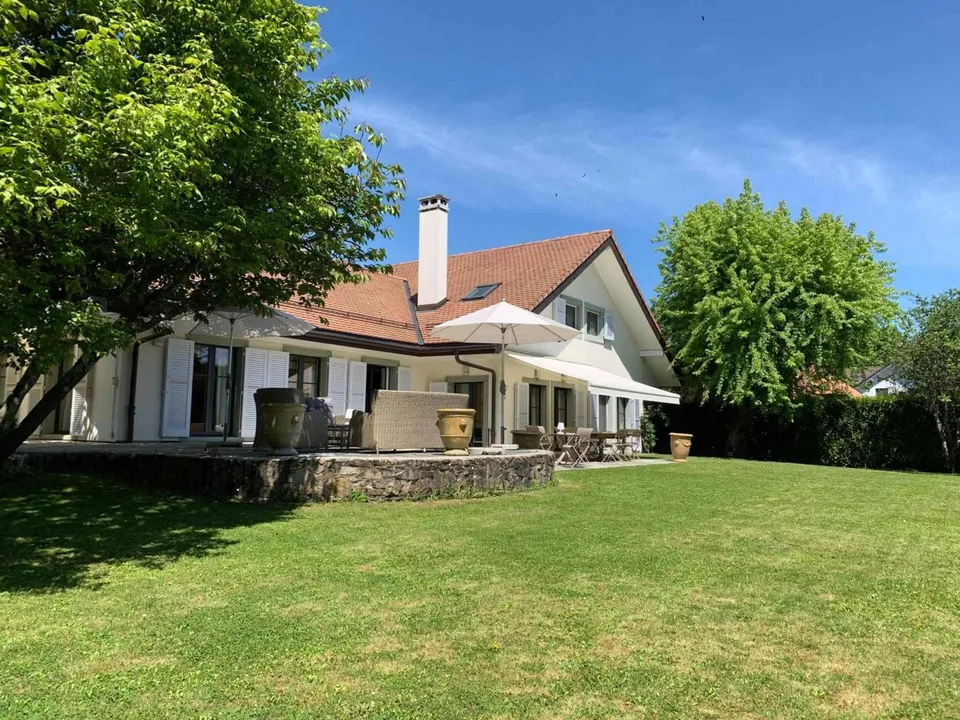 Élégante maison avec jardin privé au cur de la Terre-Sainte