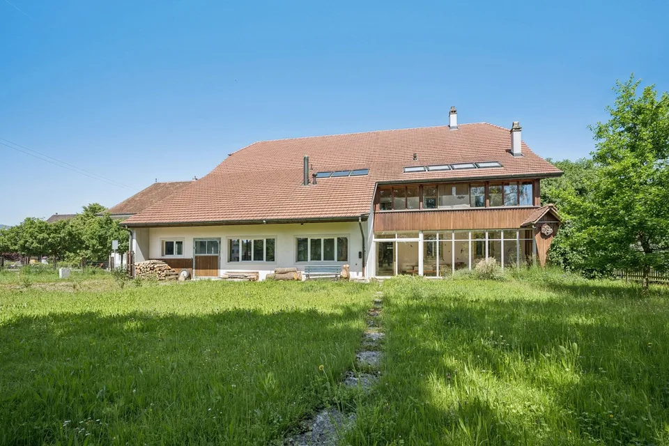 Vielseitige Liegenschaft in Niederbuchsiten