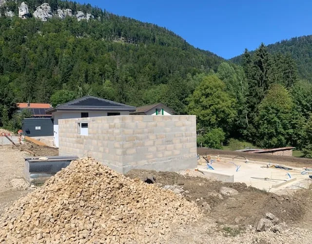 Neue Bauten und Renovierungen Val-de-travers und Kanton Neuchâtel