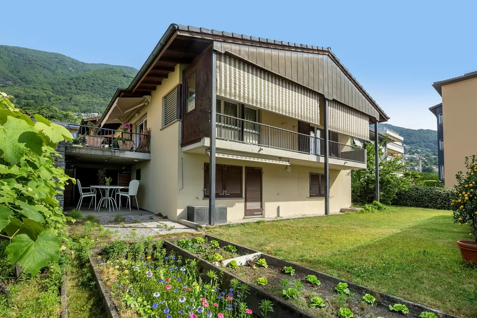 Casa unifamiliare con giardino e vista sul Lago Maggiore