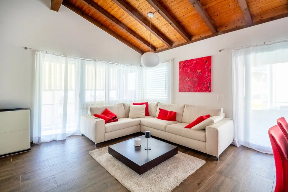 Casa unifamiliare con giardino e vista sul Lago Maggiore