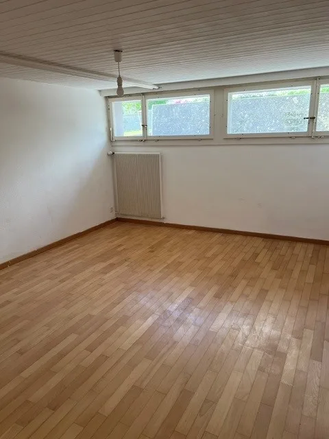 3 craft rooms with separate WC/lavatory in the basement for sale in Neuenegg – photo 6 of 7