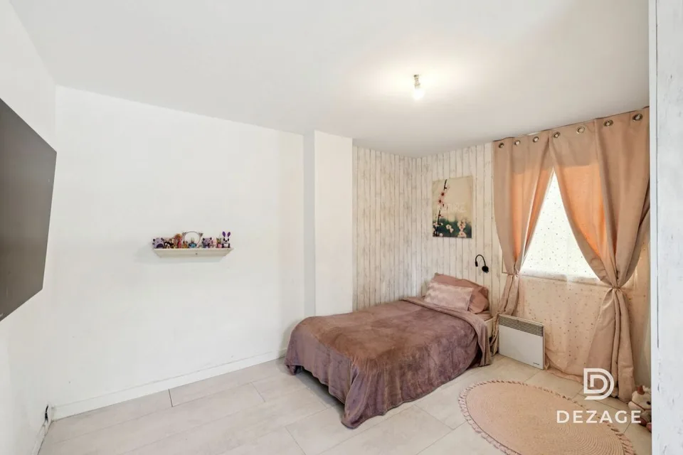 Maison à rénover avec potentiel d'agrandissement sur une vaste parcelle arborée ! – photo 12 sur 13