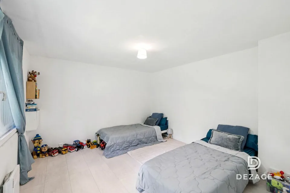Maison à rénover avec potentiel d'agrandissement sur une vaste parcelle arborée ! – photo 11 sur 13